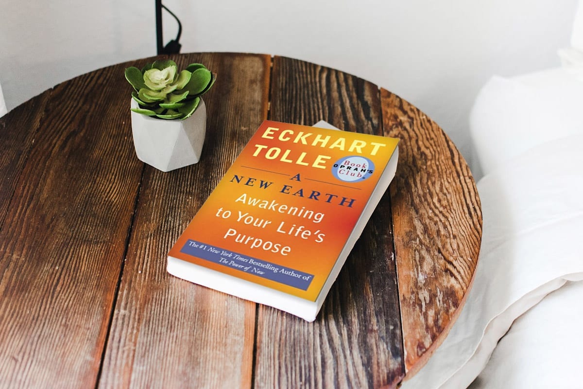 A New Earth by Eckhart Tolle – A Journey to Awakening: Book Review